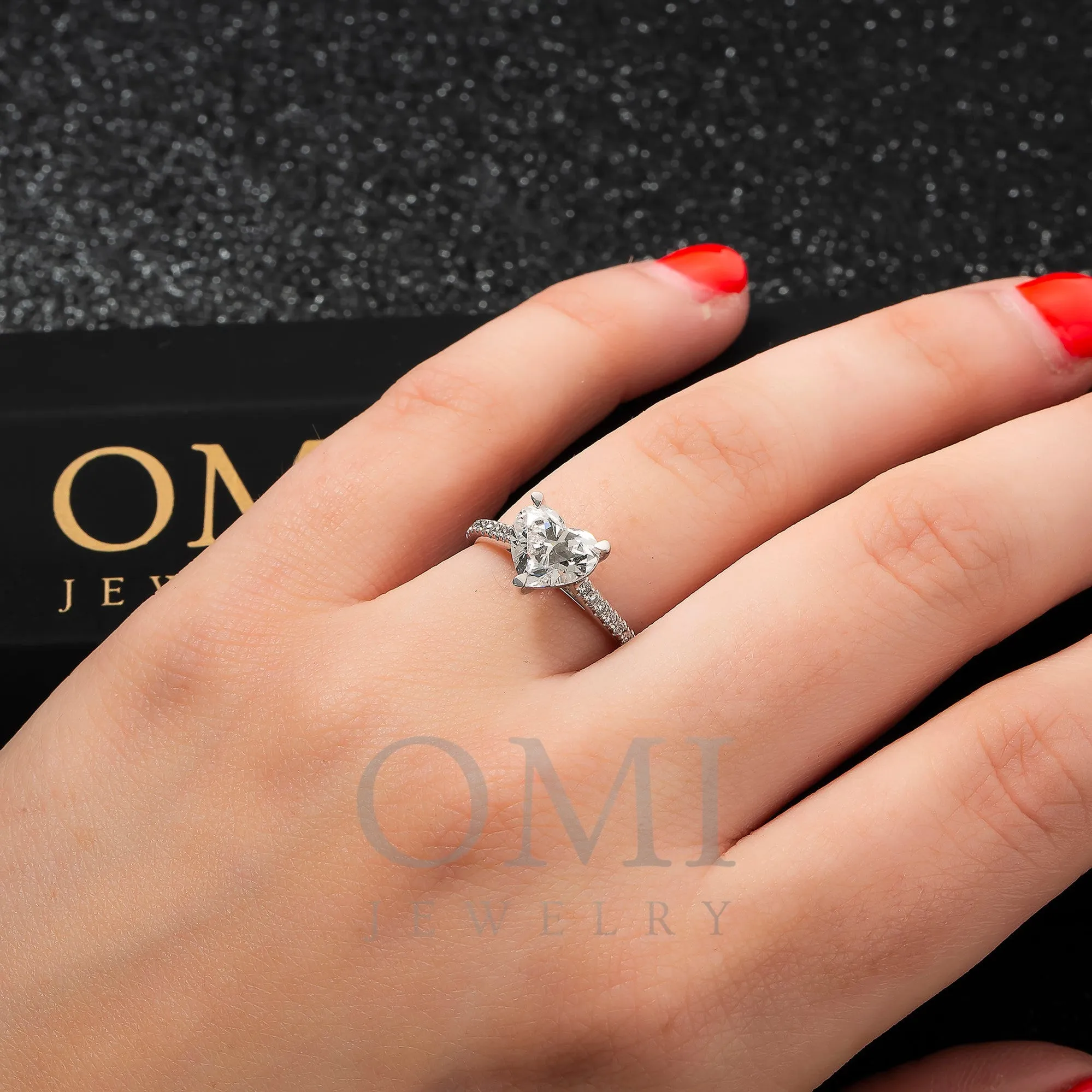 18K GOLD LAB DIAMOND HEART RING 1.87 CTW