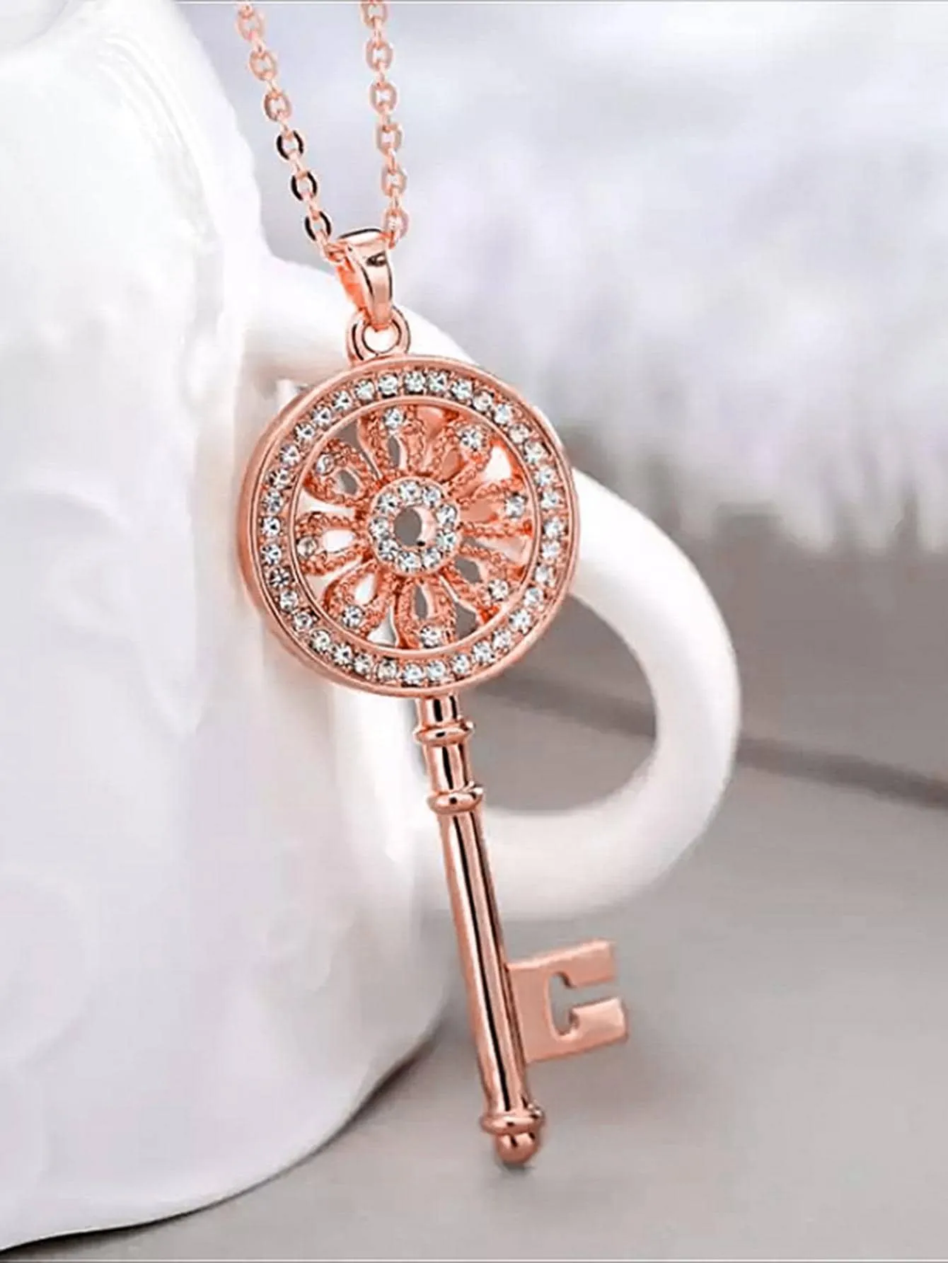 1pc Fashion Copper Cubic Zirconia Decor Key Charm Necklace For Women For Valentine's Day Gift Wedding Engagement