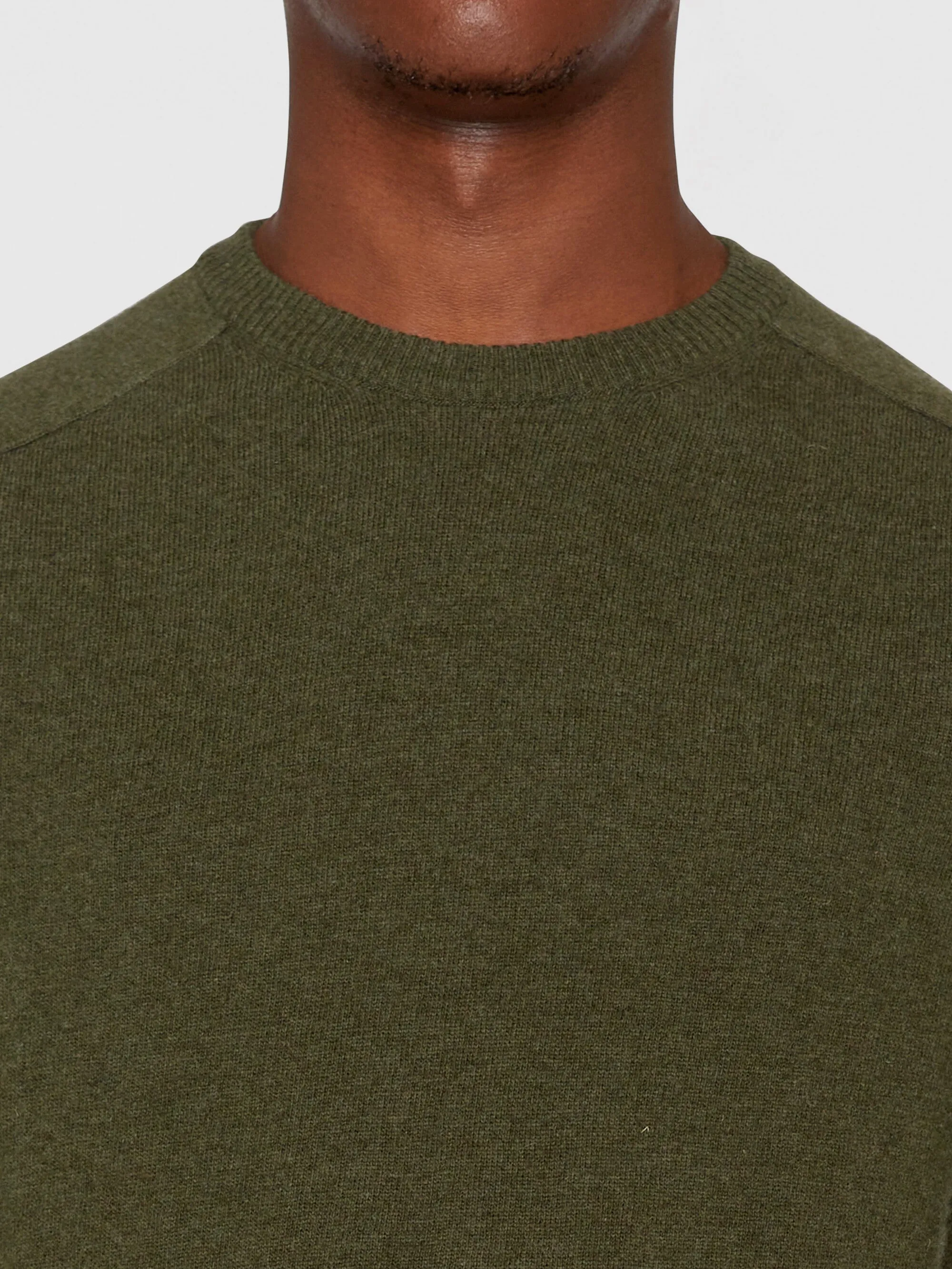 Basic o-neck knit - Forrest Night