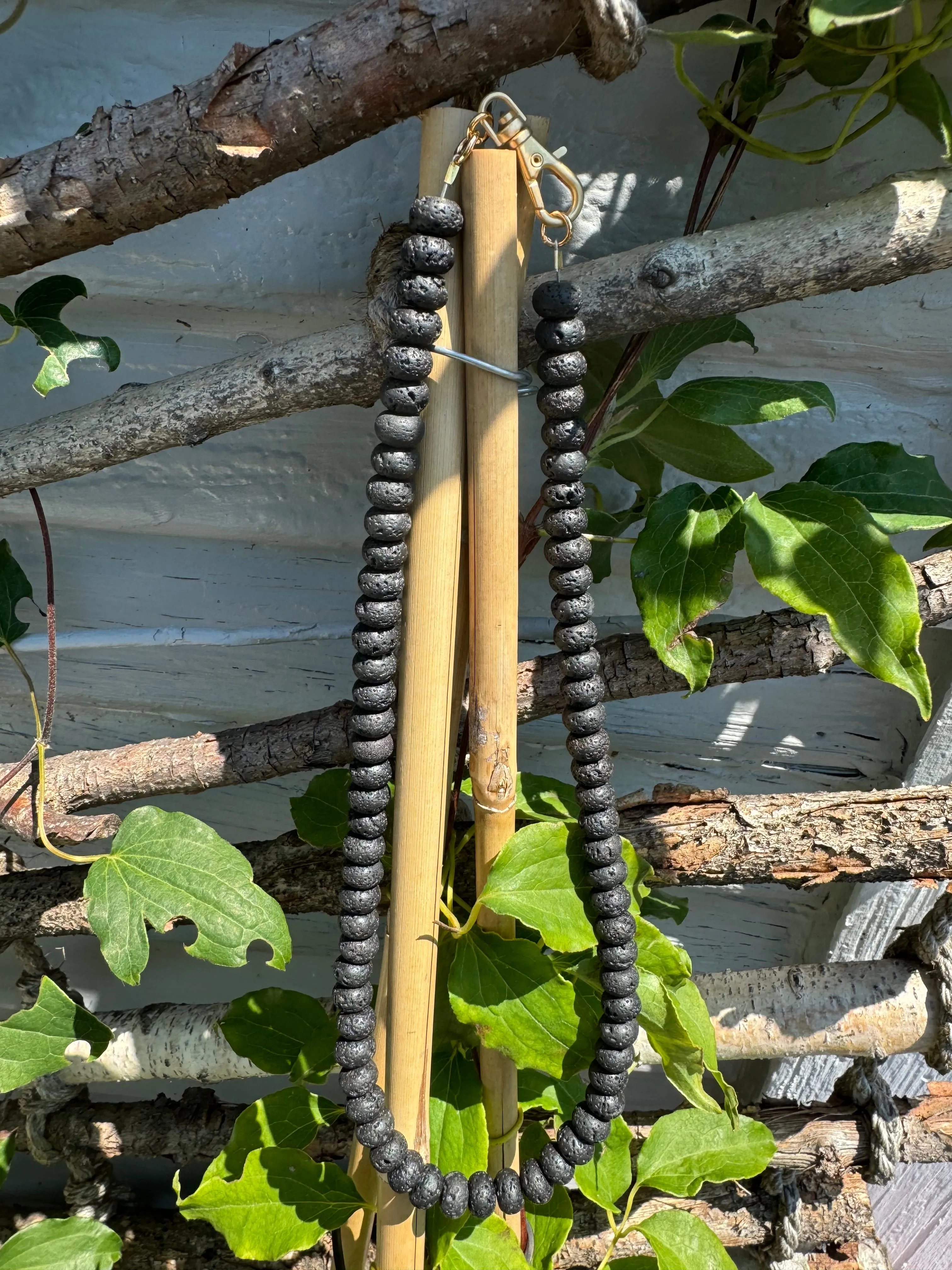 GEMSTONE NECKLACE