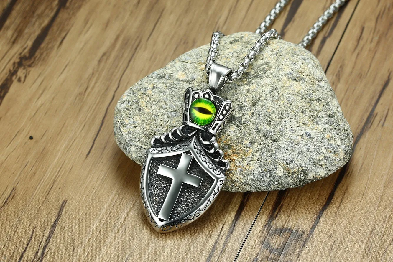 Green Eye Stone Crown Shield Pendant Silver Necklace