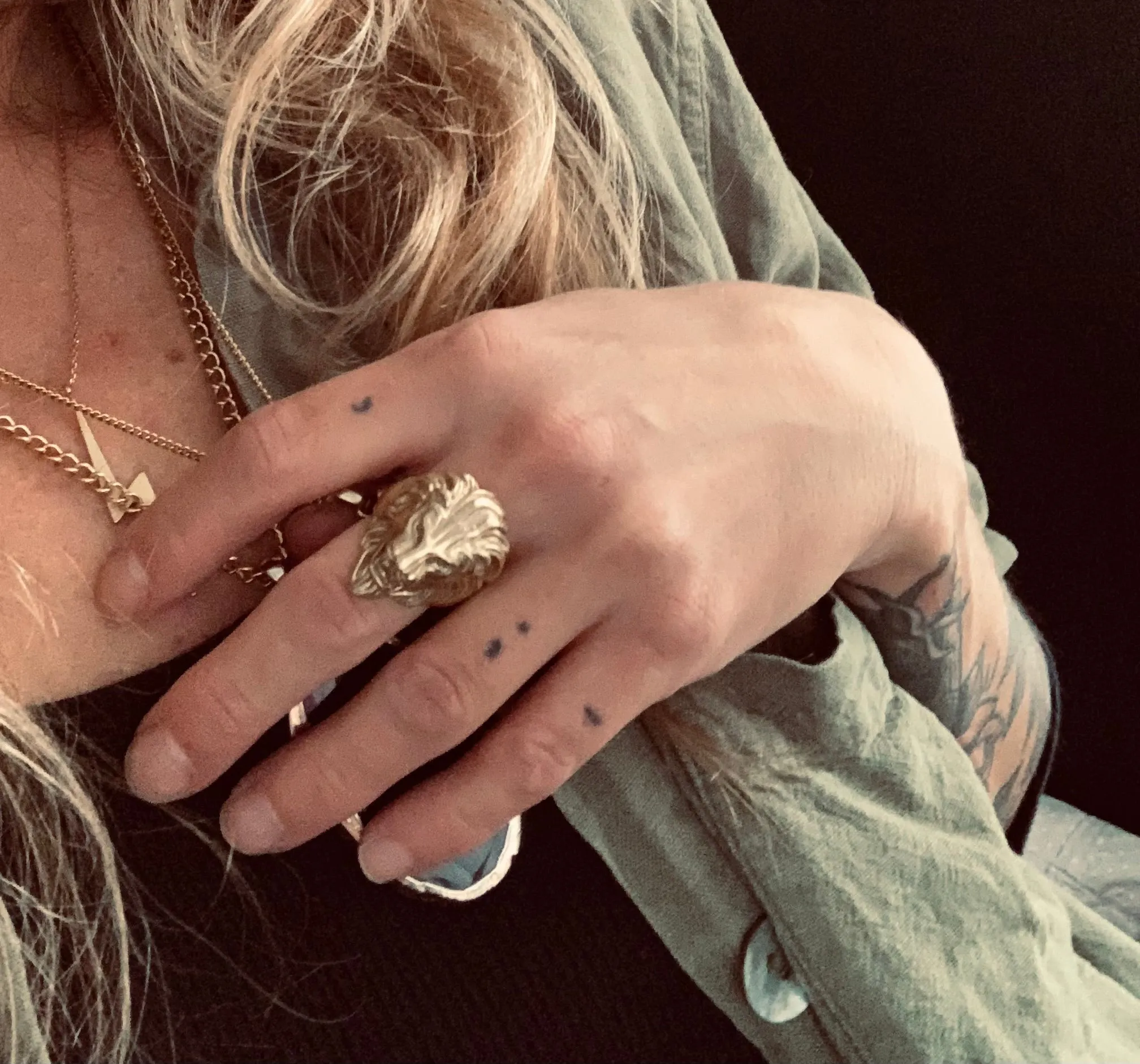 IVY LION RING