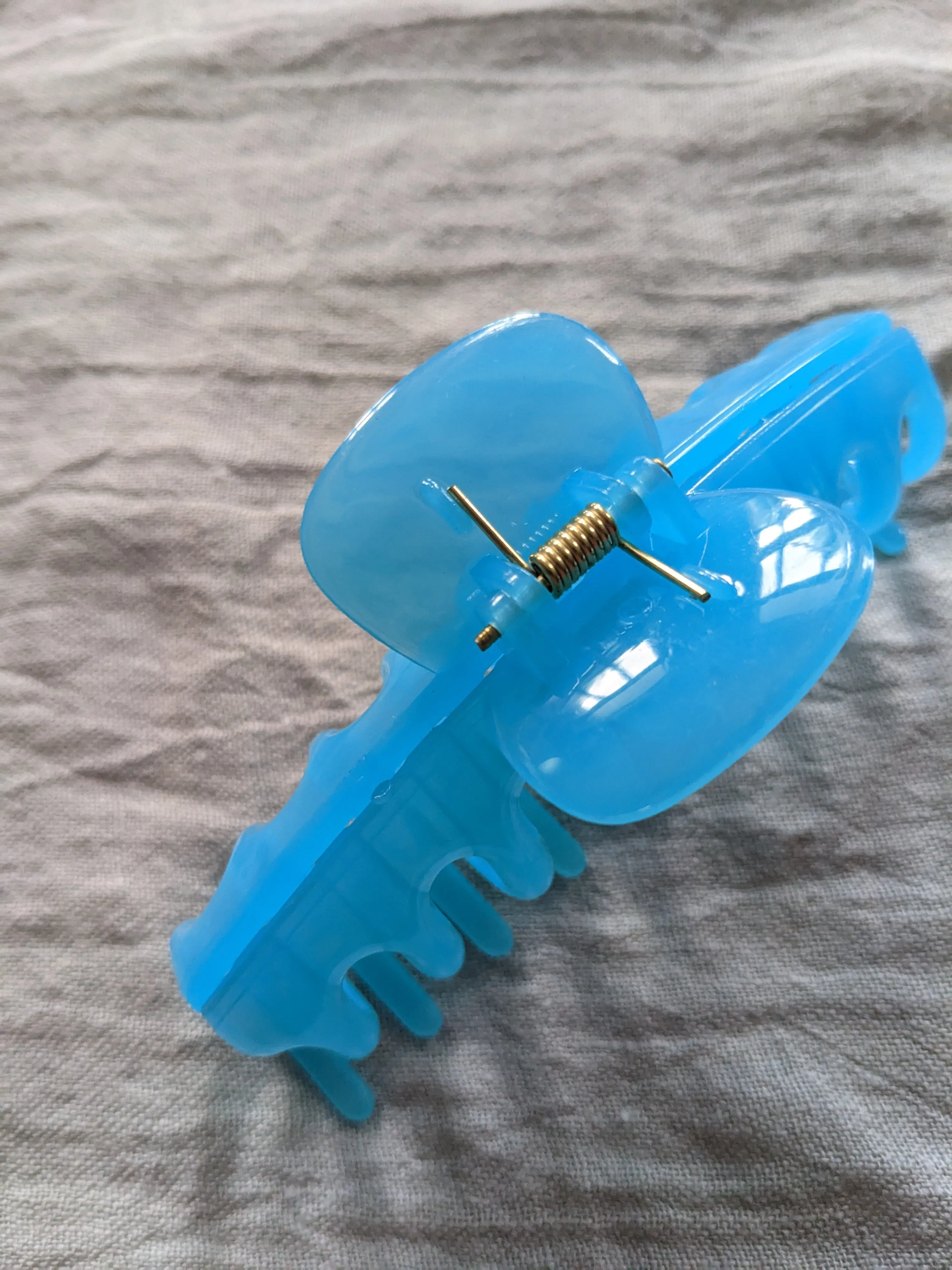 Matte Light Blue Transparent Medium Claw Clip