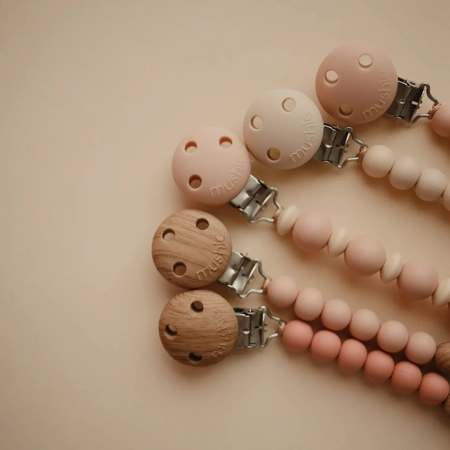 Pacifier Clip | Eva (Blush)