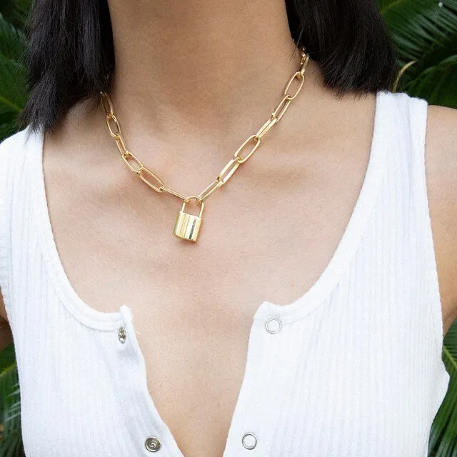 Toggle Clasp Gold Necklaces