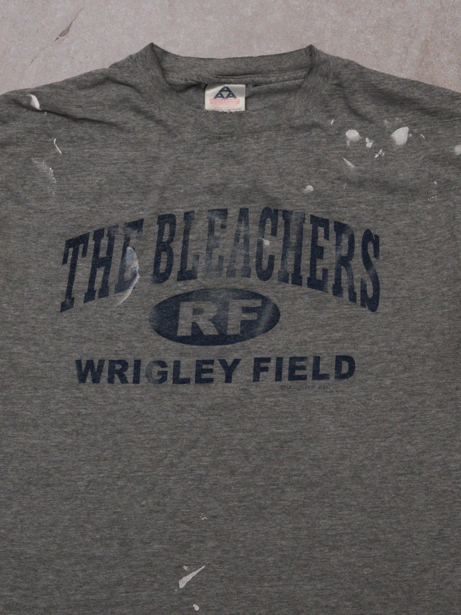 Vintage '00 Rugged Grey The Bleachers Wrigley Field Tee (M)