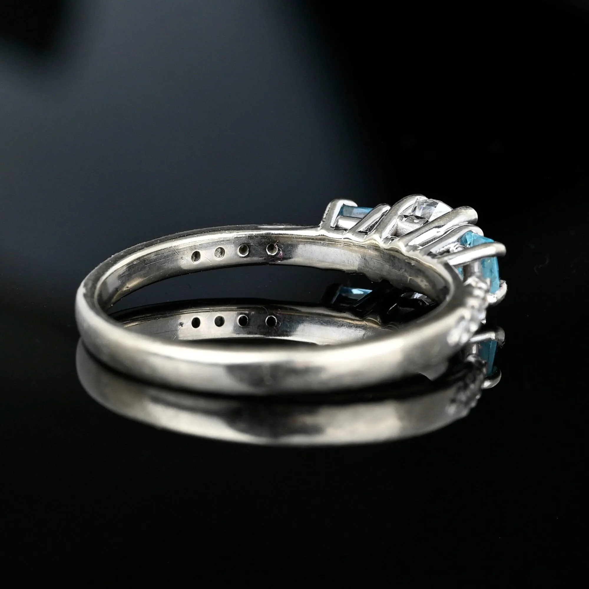 Vintage Blue Topaz CZ Crystal Solitaire Ring in 10K White Gold