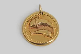 Vintage Van Cleef & Arpels Pisces Zodiac Pendant in 18k Gold